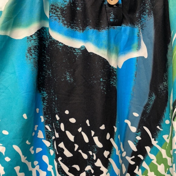 Top - Picture 3 of 6